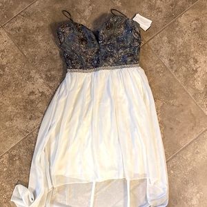 Juniors strapless formal